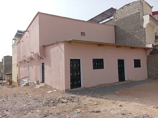 2 maisons de 180 m² et local commercial à Hodan 1