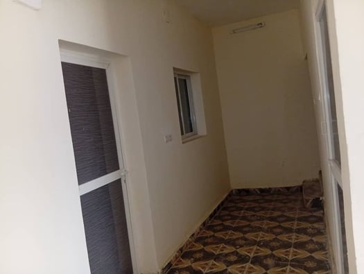 2 maisons de 180 m² et local commercial à Hodan 1