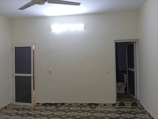 2 maisons de 180 m² et local commercial à Hodan 1