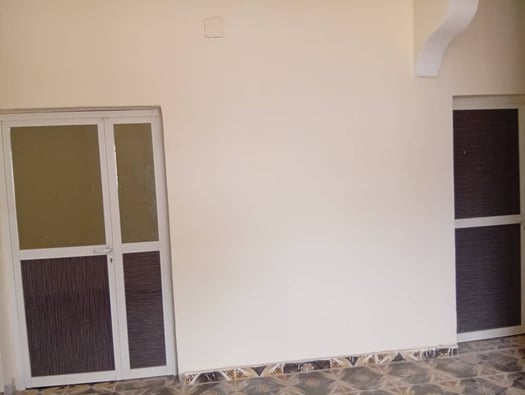 2 maisons de 180 m² et local commercial à Hodan 1