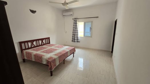 Appartements F3 et F4 meublés avec climatisation à Gabode 5