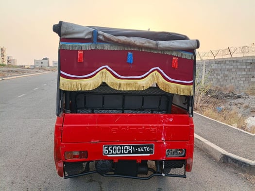 Bajaj en excellent état, 1 an d\'utilisation