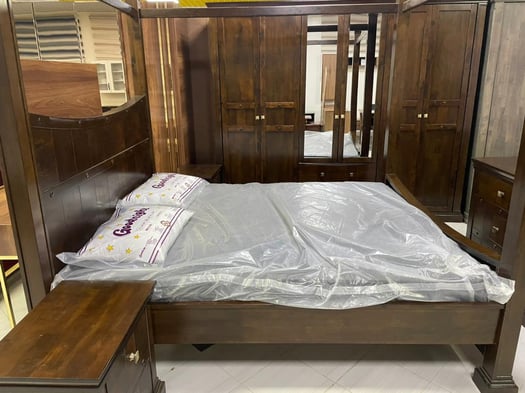 Mobilier haut de gamme état neuf, chambre et salon complets