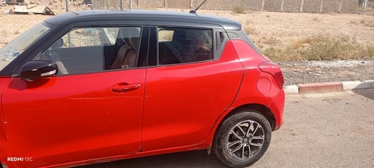 Suzuki Swift essence 1ère main, automatique, excellent état