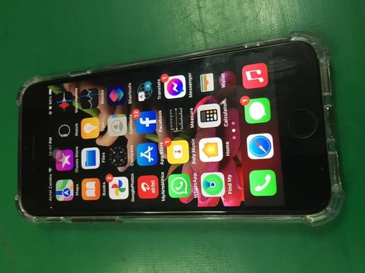 iPhone 8 Plus 256 Go, quasi neuf, import Canada