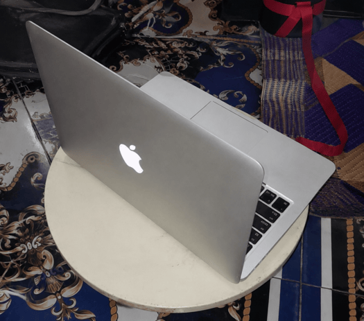 Apple MacBook Pro 13 pouces gris argenté comme neuf