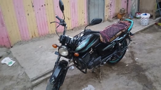 Moto Hero 125 cc économique en bon état