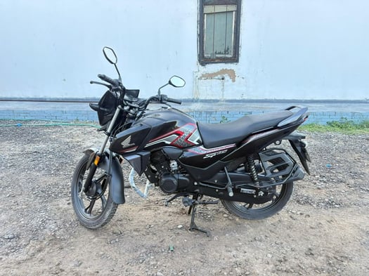 Moto Honda SP125 noir 2026, impeccable état