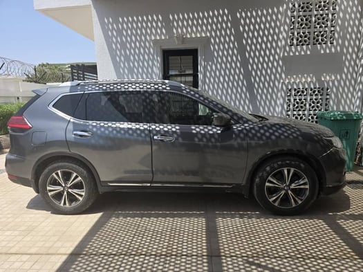 Nissan 2018, essence, en très bon état