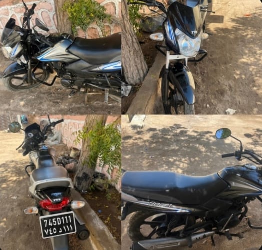 Moto TVS 100 en très bon état, usage 7 mois