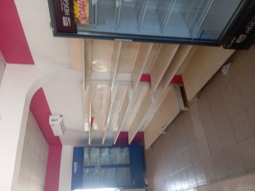 Matériel complet pour mini-superette en bon état