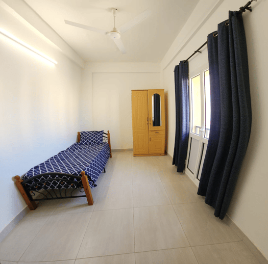 Appartement F4 meublé 3 chambres avec climatisation à PK13 Pin Saoudie