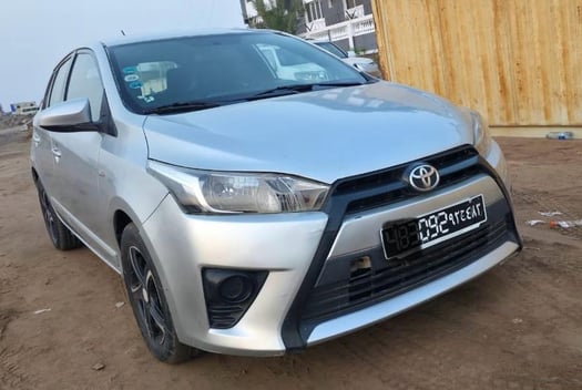 Toyota Yaris 2015 essence automatique en excellent état