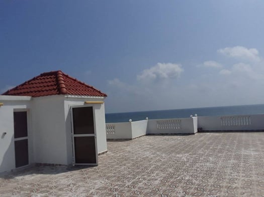Villa F7 duplex 560m² avec vue mer à Héron, haut standing