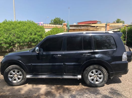 Mitsubishi Pajero 4x4, première main, bien entretenu