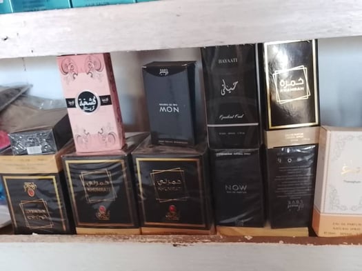 Produits beauté, parfums, cartables et chaussures