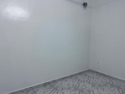 Appartement 3 chambres avec terrasse proche marché Riyad