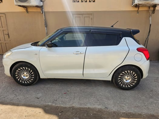 Suzuki Swift 2020, essence, boîte automatique