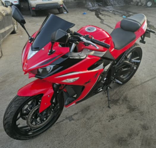 Moto Blujet 200cc en excellent état
