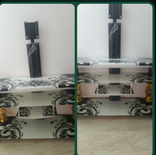Table TV neuf disponible en noir, doré et blanc