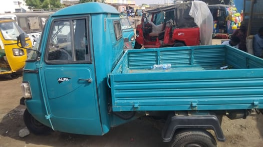 Triporteur Mahindra Diesel Neuf, Utilitaire Vert