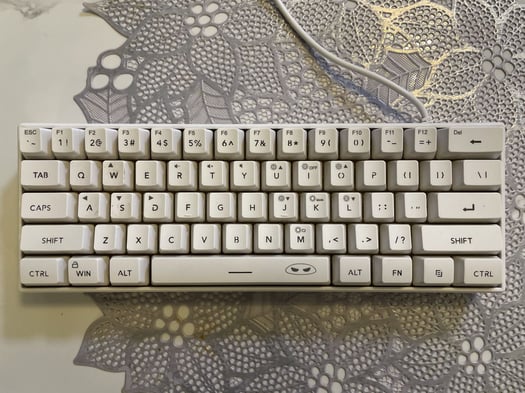Clavier gamer RGB comme neuf, peu utilisé