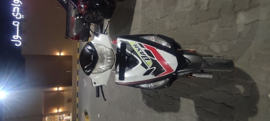Moto scooter Hero Dash en bon état