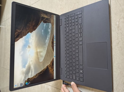 Dell Inspiron 3501 Core i3 11e gen 8 Go RAM 256 Go SSD