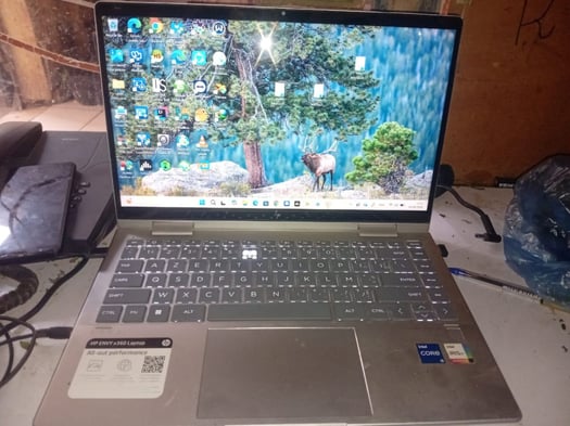 PC portable HP i5 13e gén, SSD 1 To, écran tactile