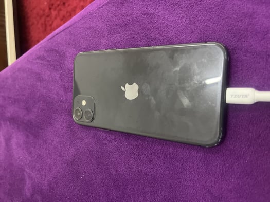 iPhone 11 128 Go en bon état