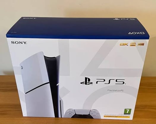 PlayStation 5 Slim 1 To, état quasi neuf