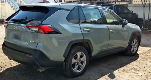 Toyota RAV4 2020 essence SUV en excellent état