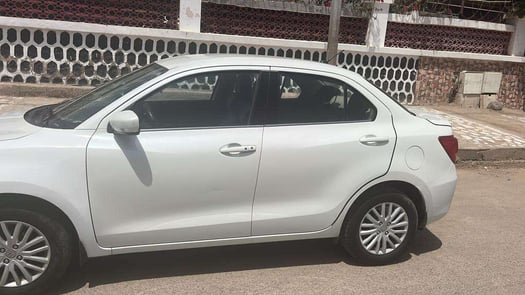 Suzuki Dzire 2024, essence, boîte automatique