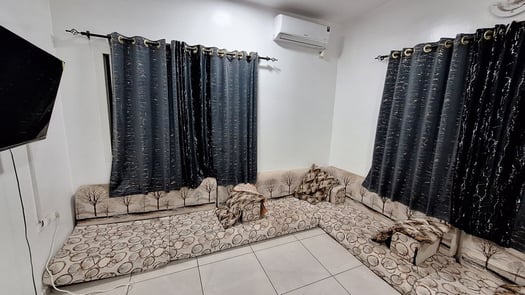 Appartement meublé 3 chambres avec internet à Saline Ouest