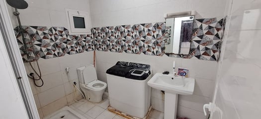 Appartement meublé 3 chambres avec internet à Saline Ouest