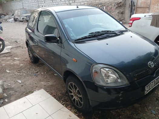 Toyota Yaris 2003 diesel, transmission manuelle, bon état