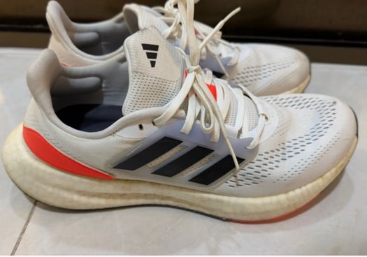 Chaussures de running Adidas taille 44 2/3 homme