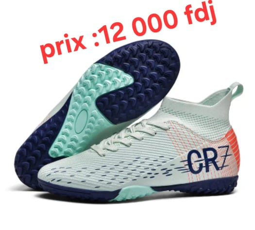 Chaussures de football CR7 légères et confortables