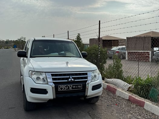 Mitsubishi Pajero diesel 4x4 automatique toutes options