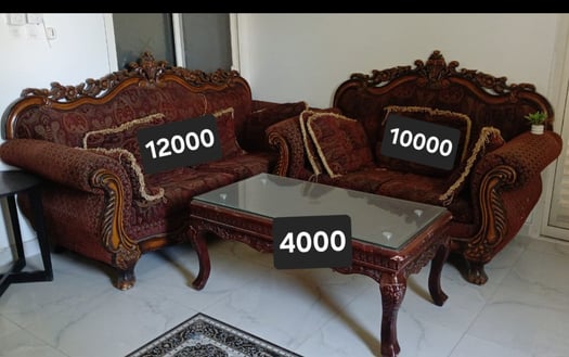 Ensemble canapé 2 pièces avec 2 tables en bon état