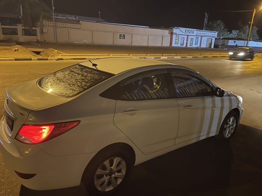 Hyundai Accent diesel 2016, boîte automatique, bon état