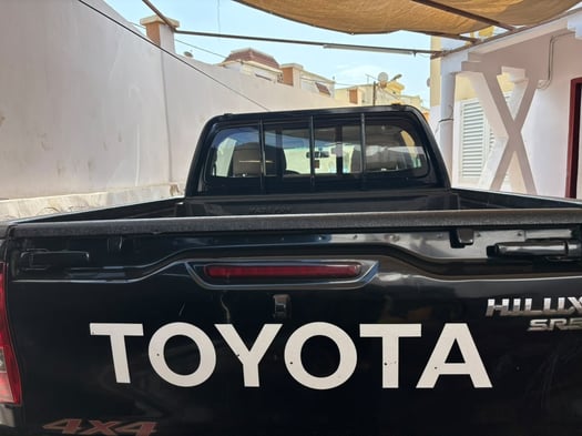 Toyota Hilux 2018 diesel boîte automatique en excellent état