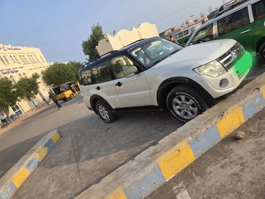 Mitsubishi Pajero diesel, moteur neuf, bon état