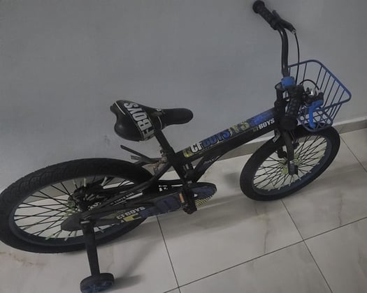 Vélo enfant en très bon état, taille adaptée