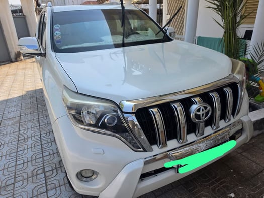 Toyota Prado 2016 V6 essence automatique toutes options