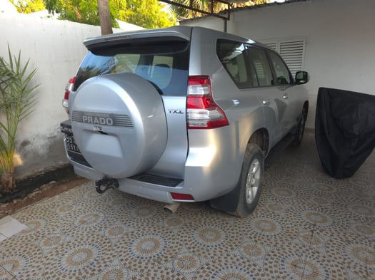 Toyota Prado 2015, diesel, boîte automatique, excellent état