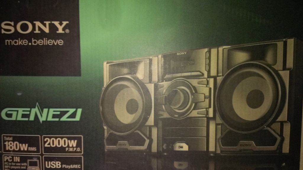 Sony Genezi stereo brand new \