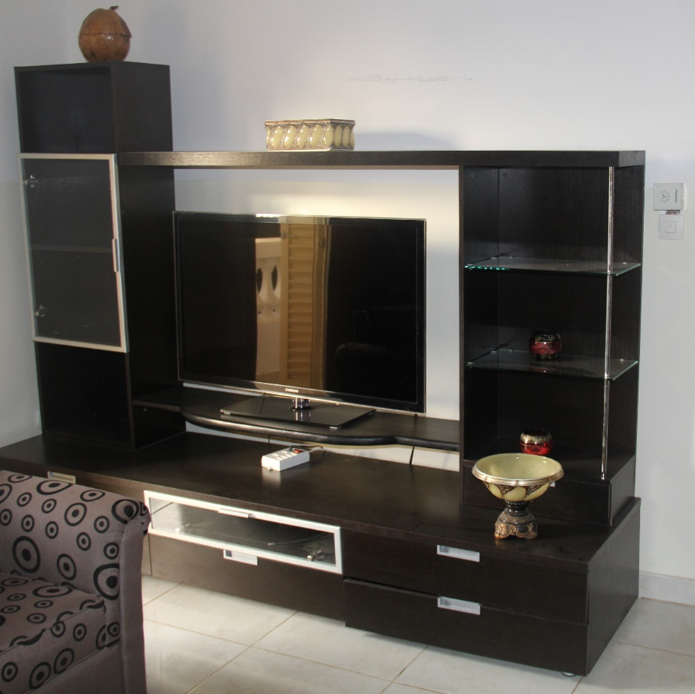 meuble t�l� � but