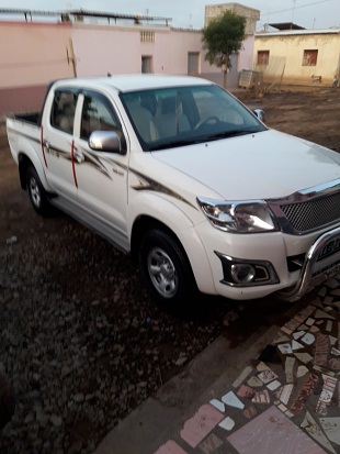 Véhicule TOYOTA PICK UP HULIX