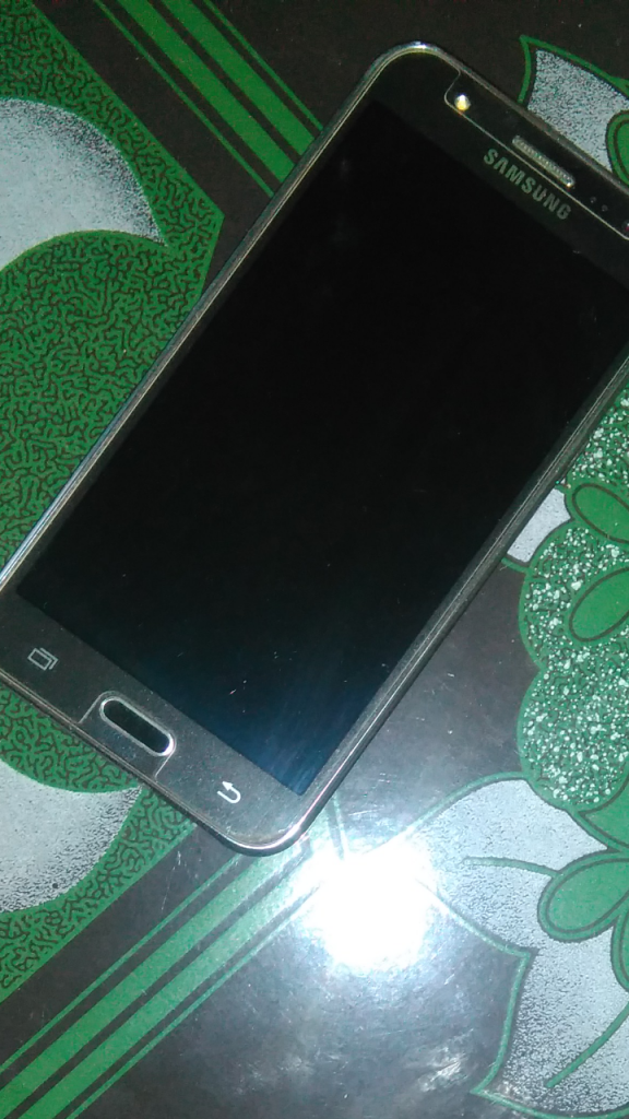 Smartphone j5 à Djibouti